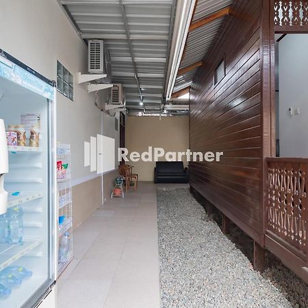 Langkar Guest House Syariah Mitra Reddoorz Samarinda Exterior foto