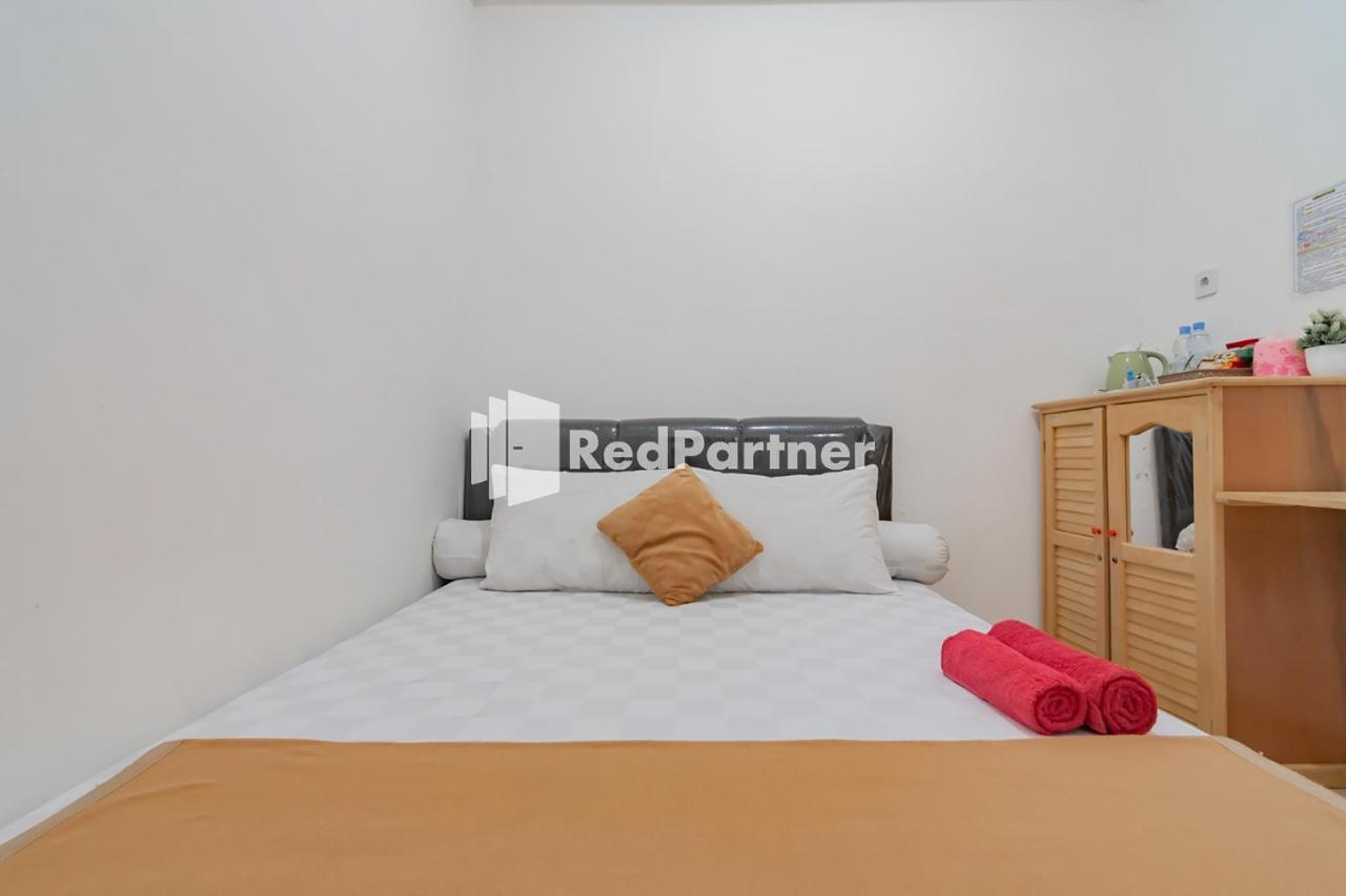Langkar Guest House Syariah Mitra Reddoorz Samarinda Exterior foto